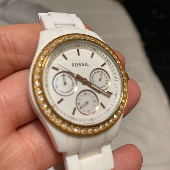 WHITE WOMENS FOSSIL WATCH - Picture 5 of 10